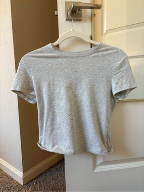 Abercrombie & Fitch Women's Heather Gray Short Sleeve Tee